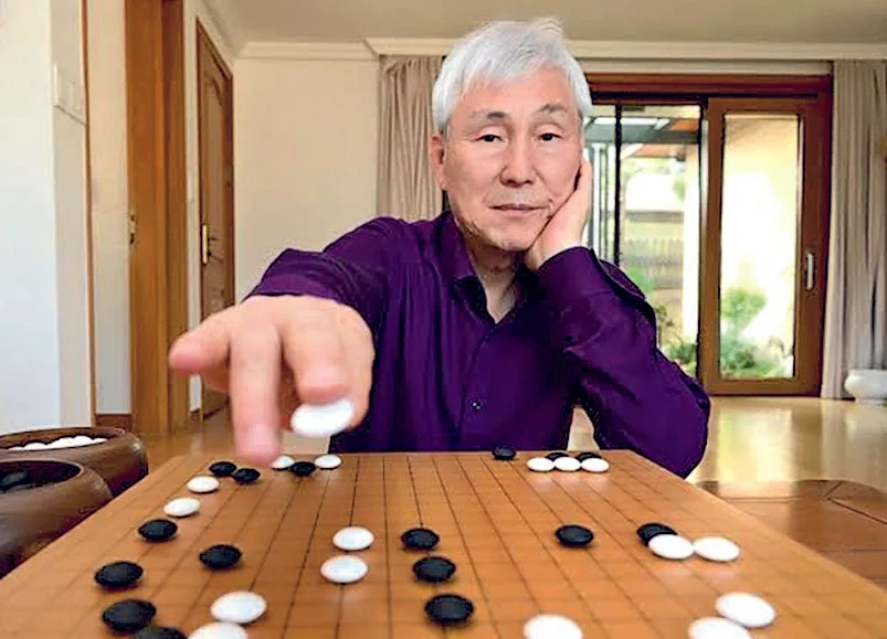資深棋手與後輩共同構成東亞圍棋傳承。