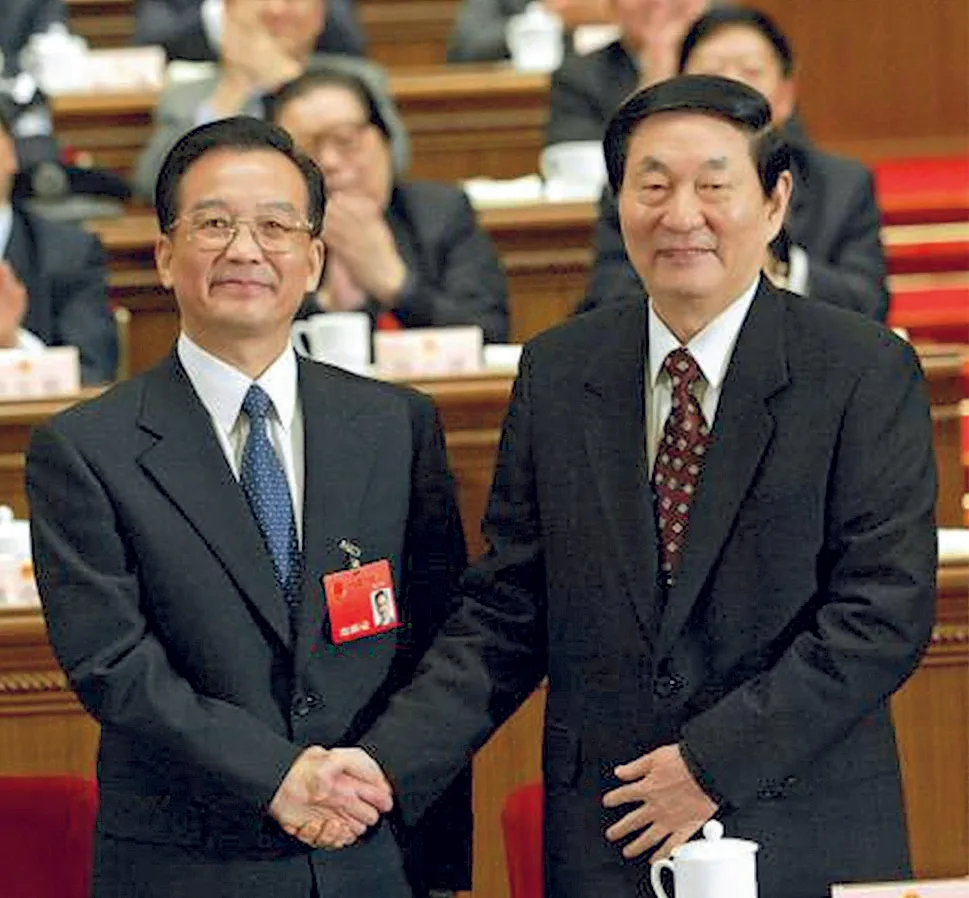 朱鎔基在重要國事活動上與中央領導人合影。