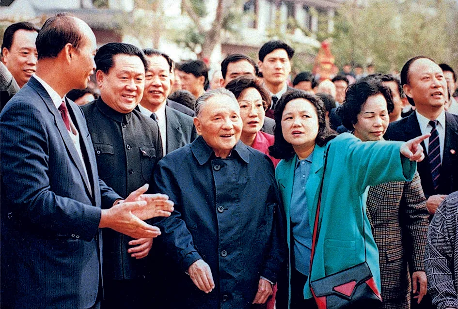 朱鎔基在改革年代與各界人士交流。