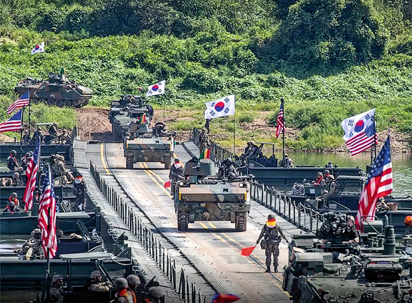 美韓軍隊舉行聯合演習。
