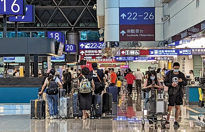 台當局對組團赴陸遊客設限 須填報「動態登錄」掀反彈
